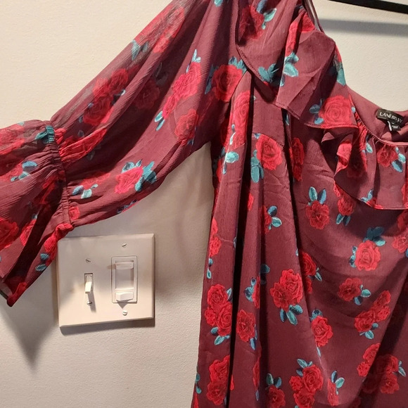 Lane Bryant Burgundy Floral Chiffon Cold Shoulder Ruffle Blouse in Size 22 - Picture 4 of 10